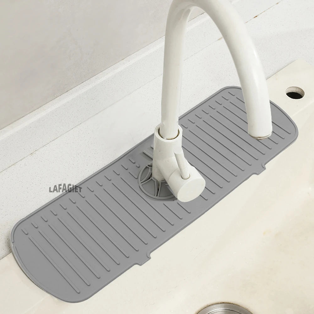 Discover the Unmatched Versatility of our Silicone Draining Mat - an Essential Kitchen Accessory You won't want to be Without!