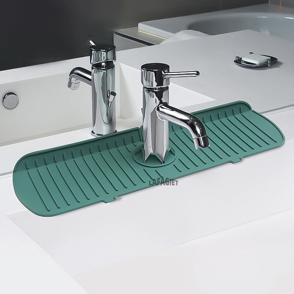 Discover the Unmatched Versatility of our Silicone Draining Mat - an Essential Kitchen Accessory You won't want to be Without!